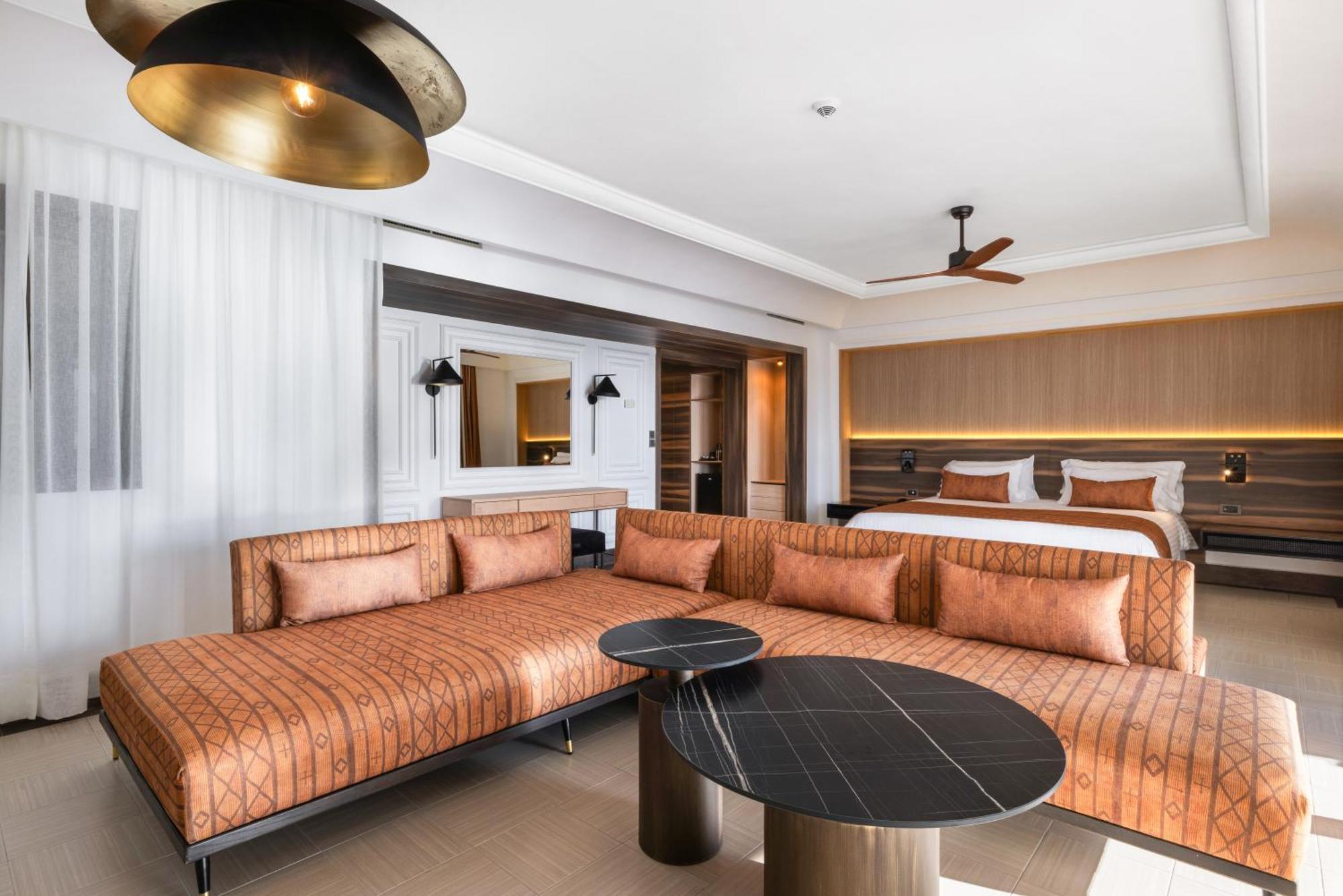 Junior Suite,1736960674:JPEG